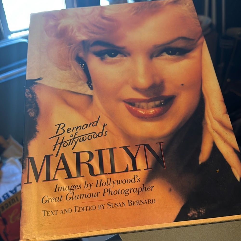Bernard of Hillywoods Marilyn book. Marilyn Monroe